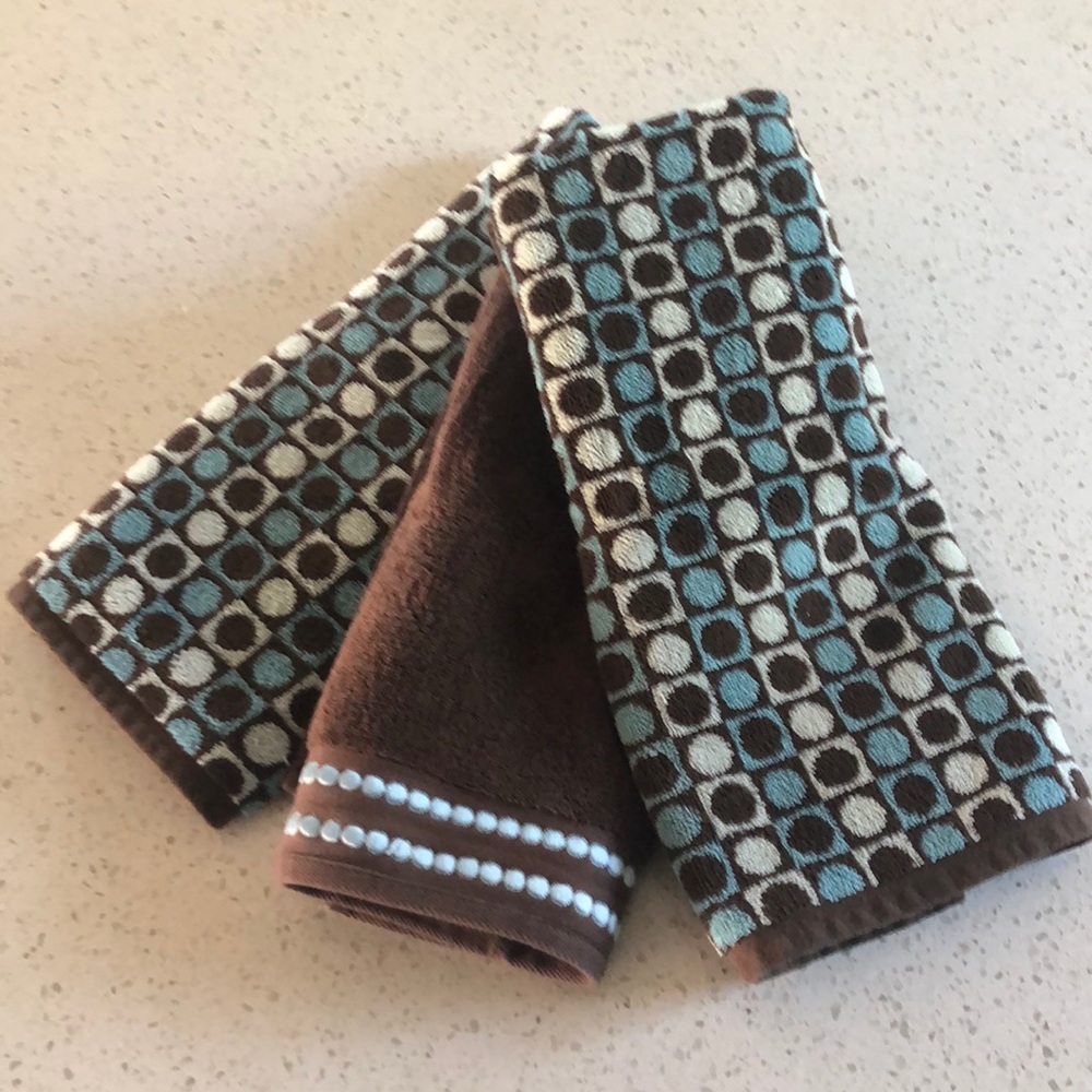 Hand towels